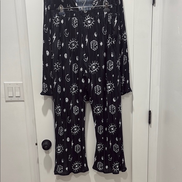 Dressed in LALA Black and White Relaxed Button Down Shirt with Notched Collar - Picture 3 of 3